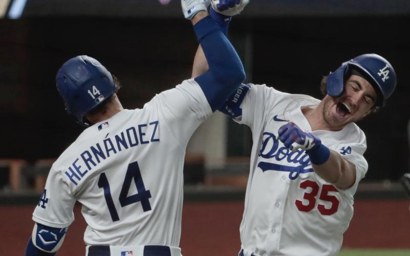Cody Bellinger, Corey Seager Give Dodgers National League Record For Most  Games With Back-To-Back Home Runs 